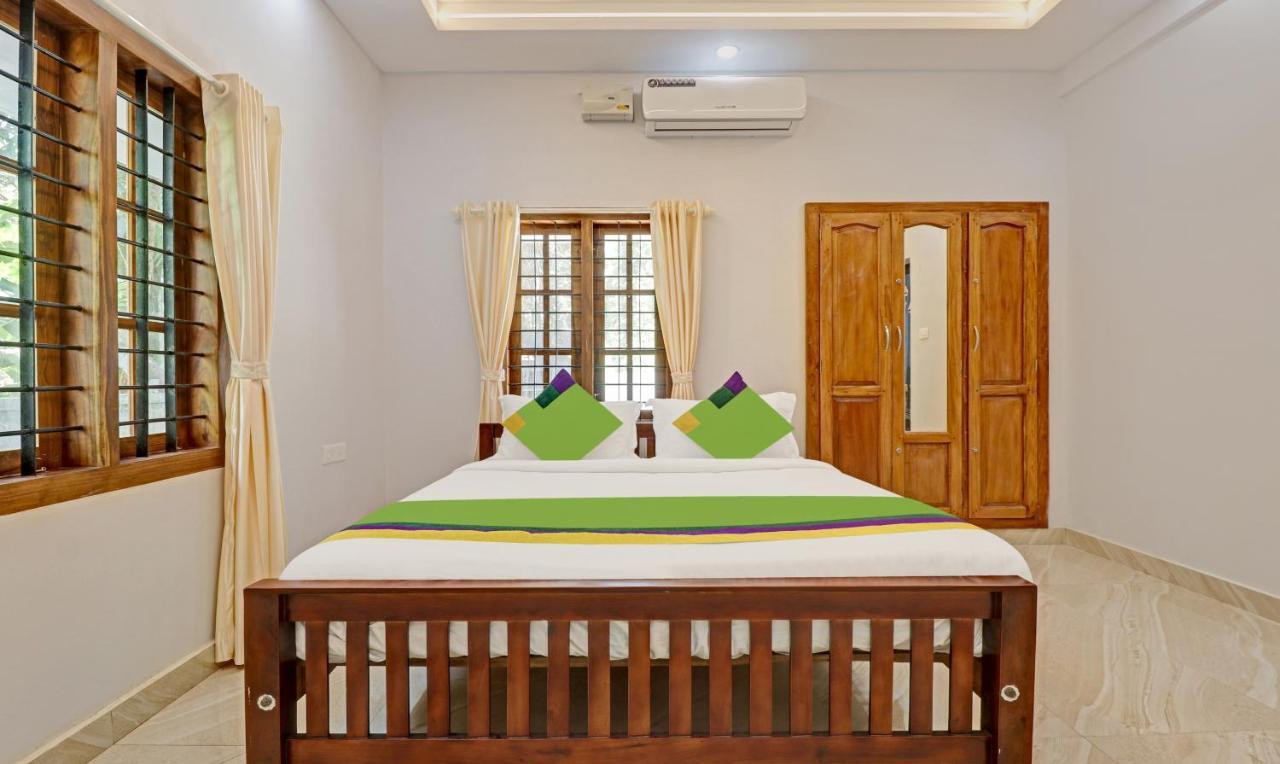 Itsy Hotels Palm Grove By D2V Kochi Extérieur photo