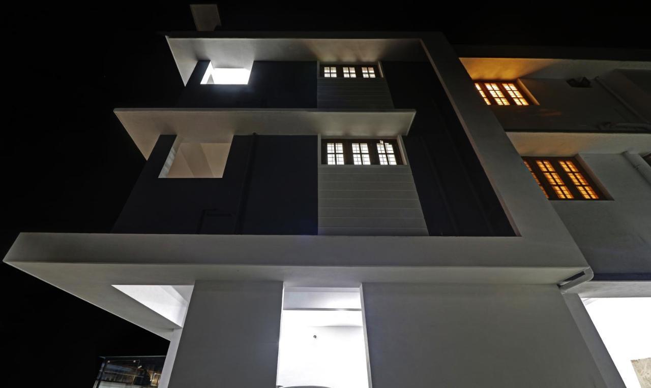 Itsy Hotels Palm Grove By D2V Kochi Extérieur photo